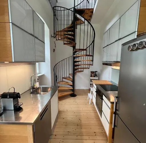 Luxus Im Schloss 85 M² Apartment *