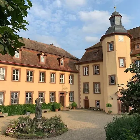 Luxus Im Schloss 85 M² Zeitlofs