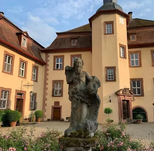 Luxus Im Schloss 85 M² * Zeitlofs